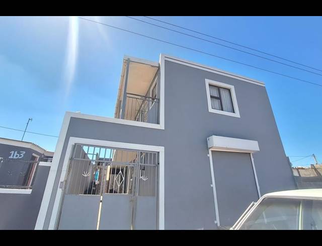 6 BEDROOM HOUSE FOR SALE IN WESBANK